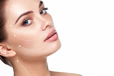 o botox full face é uma técnica que utiliza a toxina botulínica para tratar rugas e linhas de expressão em todo o rosto, não apenas em áreas isoladas como a testa ou os olhos